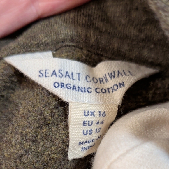 Clear Wing Johnny Collar Pullover Boxy Sweatshirt - Picture 6 of 8